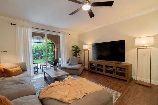 11785 Saint Andrews Place 106, Wellington, FL 33414