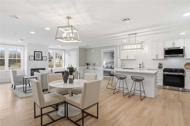 9 Joseph N Zenga Jr Boulevard 311, East Greenwich, RI 02818