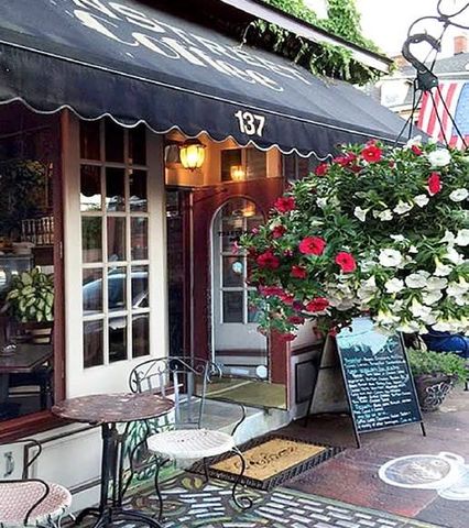 9 Joseph N Zenga Jr Boulevard 311, East Greenwich, RI 02818