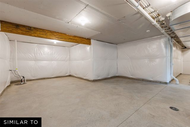 4654 180th Street, Urbandale, IA 50323