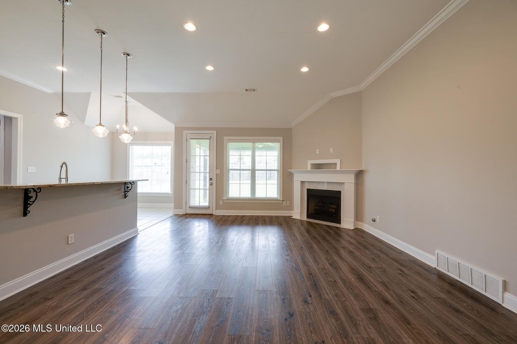 4956 Matthew Drive, Horn Lake, MS 38637 — photo 4