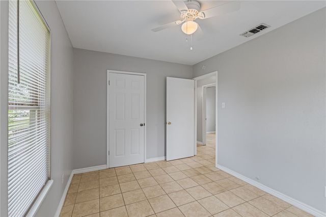 1610 Sprucewood Dr, Corpus Christi, TX 78412