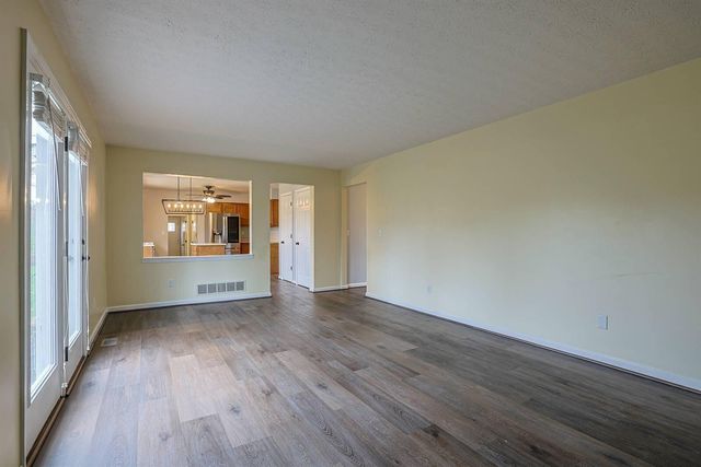 7351 Blackstone Drive, Florence, KY 41042