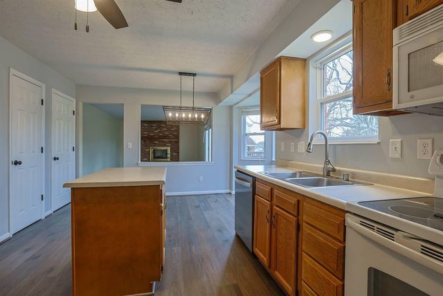 7351 Blackstone Drive, Florence, KY 41042