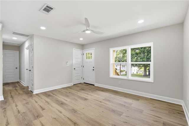353 Roxbury Drive, Riverdale, GA 30274
