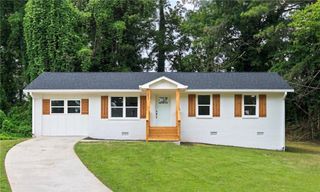 353 Roxbury Drive, Riverdale, GA 30274