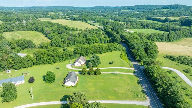 3454 Williamsport Pike, Williamsport, TN 38487