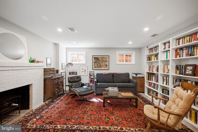1319 SHERIDAN ST NW, Washington, DC 20011