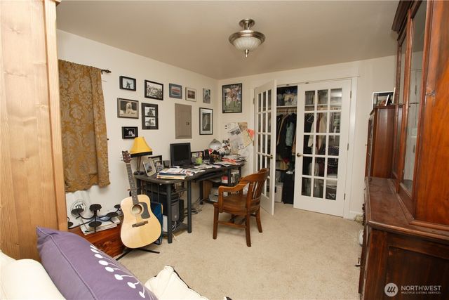 2071 Gilman Drive W, Seattle, WA 98119