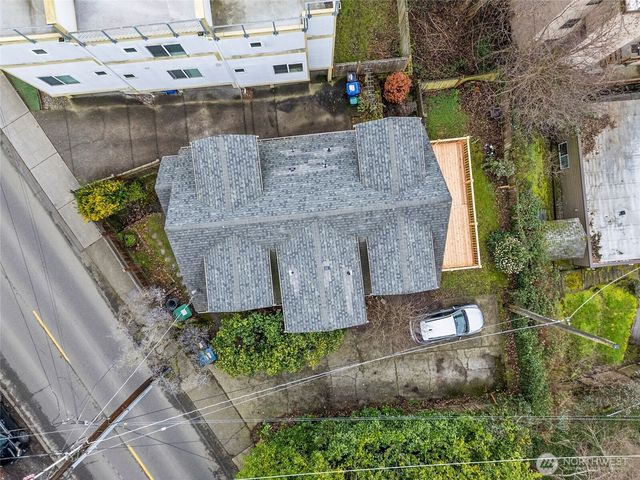 2071 Gilman Drive W, Seattle, WA 98119