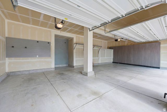 11704 S 2610 W, Riverton, UT 84065
