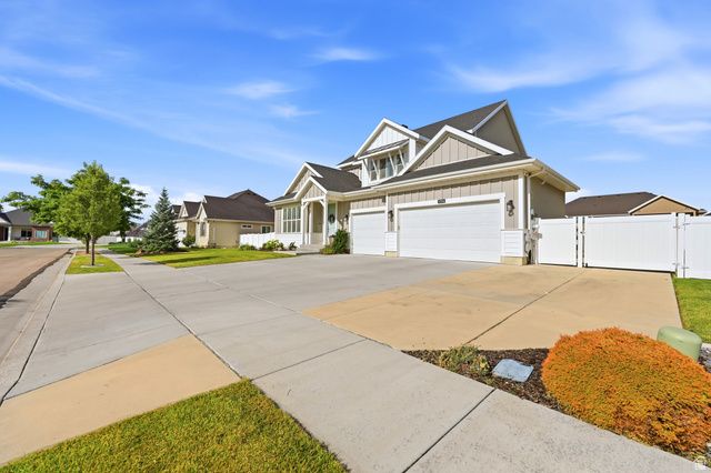 11704 S 2610 W, Riverton, UT 84065