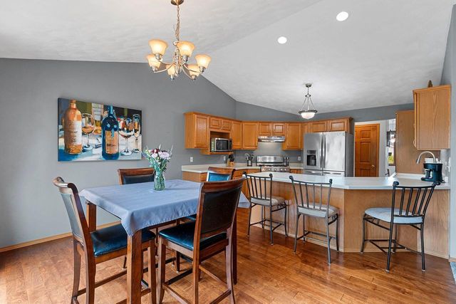 1301 KAMPO DRIVE, Neenah, WI 54956