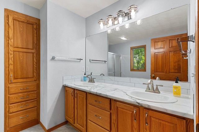 1301 KAMPO DRIVE, Neenah, WI 54956