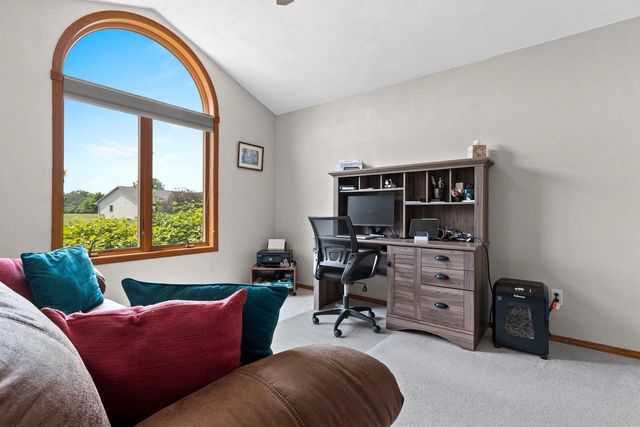 1301 KAMPO DRIVE, Neenah, WI 54956