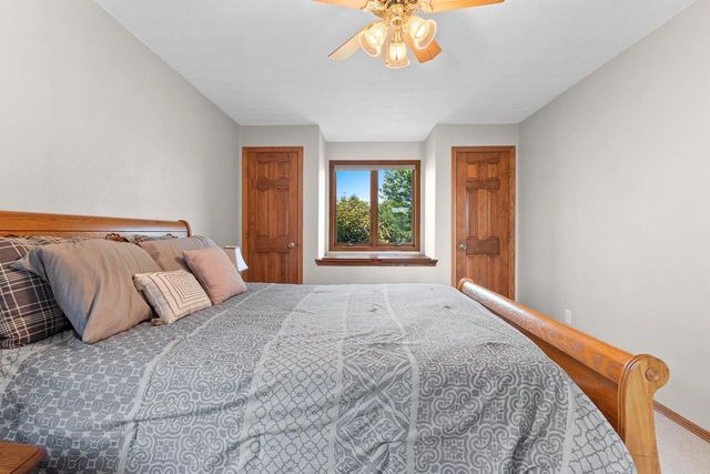 1301 KAMPO DRIVE, Neenah, WI 54956