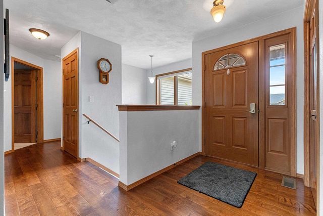 1301 KAMPO DRIVE, Neenah, WI 54956
