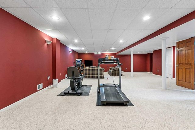 1301 KAMPO DRIVE, Neenah, WI 54956