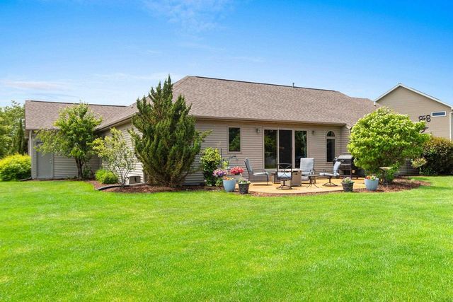 1301 KAMPO DRIVE, Neenah, WI 54956
