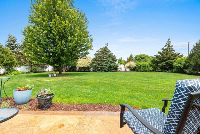 1301 KAMPO DRIVE, Neenah, WI 54956