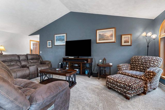 1301 KAMPO DRIVE, Neenah, WI 54956