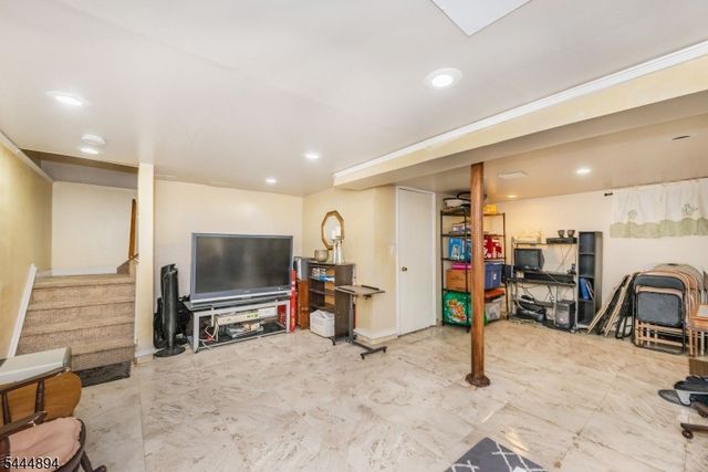 19 Franklin Pl, Hackensack City, NJ 07601