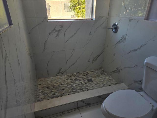 7925 SW 9th St 7925, North Lauderdale, FL 33068