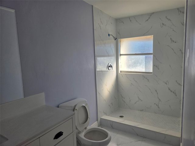 7925 SW 9th St 7925, North Lauderdale, FL 33068