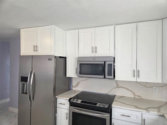 7925 SW 9th St 7925, North Lauderdale, FL 33068