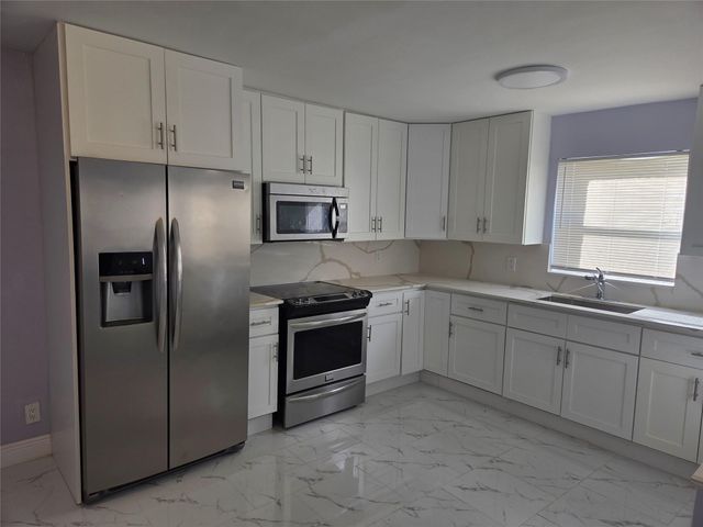 7925 SW 9th St 7925, North Lauderdale, FL 33068