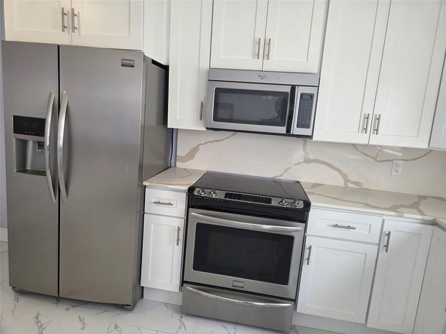 7925 SW 9th St 7925, North Lauderdale, FL 33068