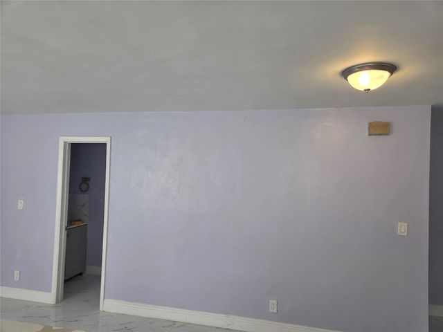 7925 SW 9th St 7925, North Lauderdale, FL 33068