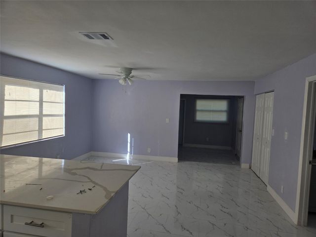 7925 SW 9th St 7925, North Lauderdale, FL 33068