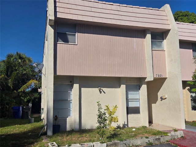 7925 SW 9th St 7925, North Lauderdale, FL 33068