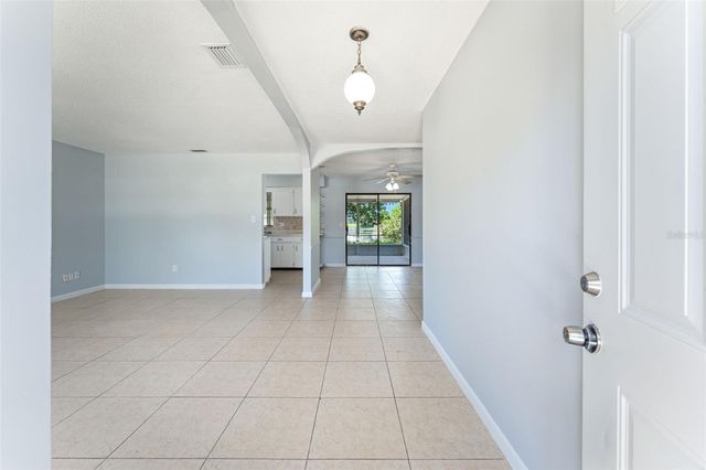 1754 FOXBORO DRIVE, Orlando, FL 32812