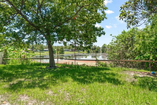 1754 FOXBORO DRIVE, Orlando, FL 32812