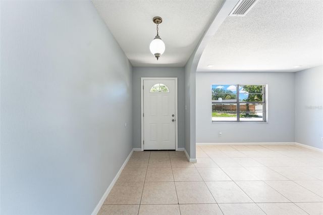 1754 FOXBORO DRIVE, Orlando, FL 32812