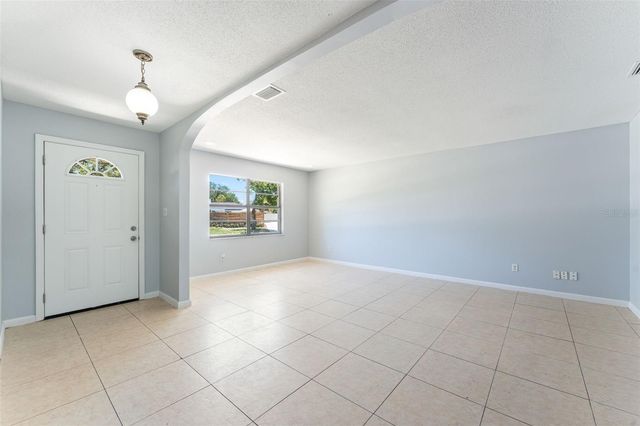 1754 FOXBORO DRIVE, Orlando, FL 32812