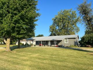 14312 HWY 5, Boonville, MO 65233