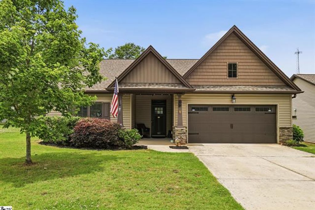 803 Palmetto Station Way, Pelzer, SC 29669