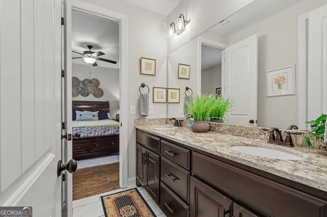 29 Water Stone Cove, Newnan, GA 30265