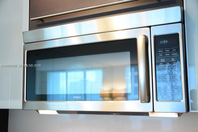 500 Brickell Ave 3008, Miami, FL 33131