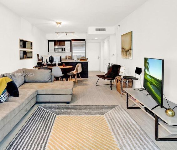 500 Brickell Ave 3008, Miami, FL 33131