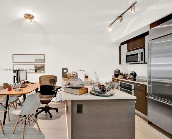 500 Brickell Ave 3008, Miami, FL 33131