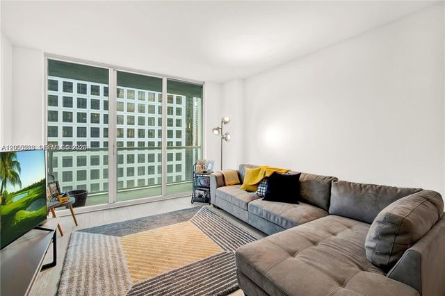 500 Brickell Ave 3008, Miami, FL 33131