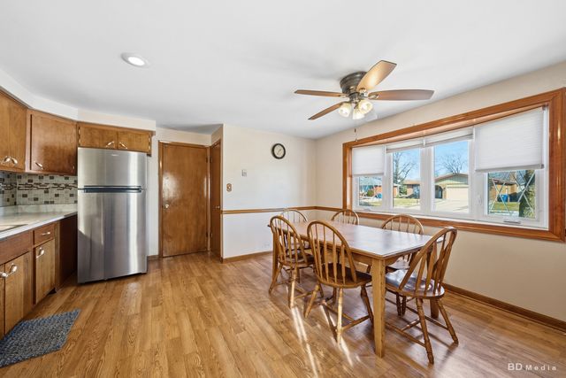 10228 S Kenneth Avenue, Oak Lawn, IL 60453