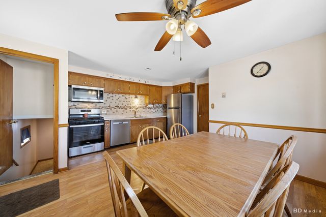 10228 S Kenneth Avenue, Oak Lawn, IL 60453