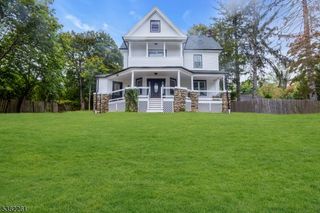 22 Orchard Hill Rd, Bernardsville Boro, NJ 07924