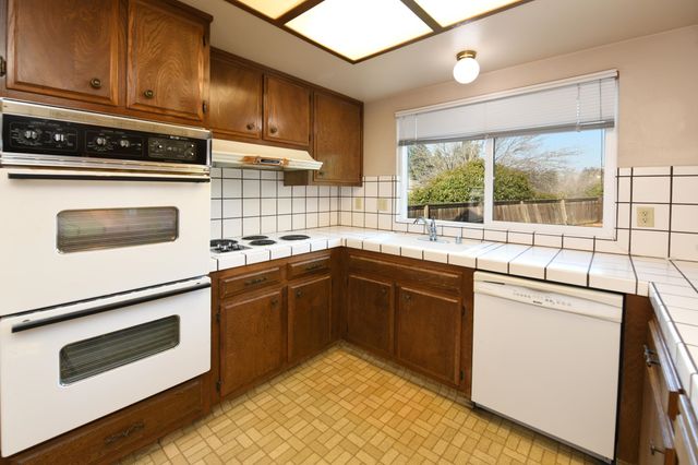 4501 Shellflower Ct, Concord, CA 94518