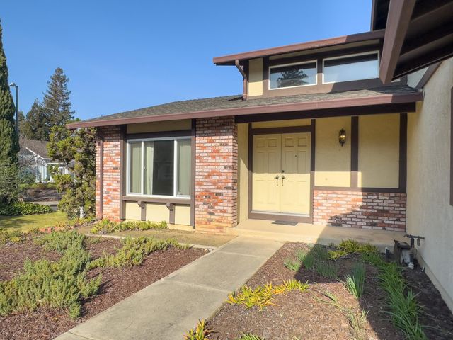 4501 Shellflower Ct, Concord, CA 94518